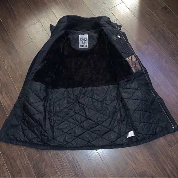 TNA Winter Jacket - Picture 4 of 9